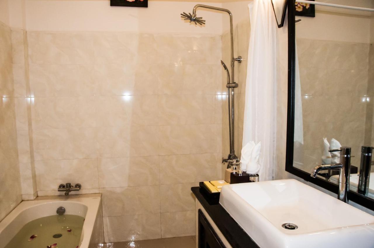 Private Boutique Home With Pool, The Fin Inn 暹粒 外观 照片