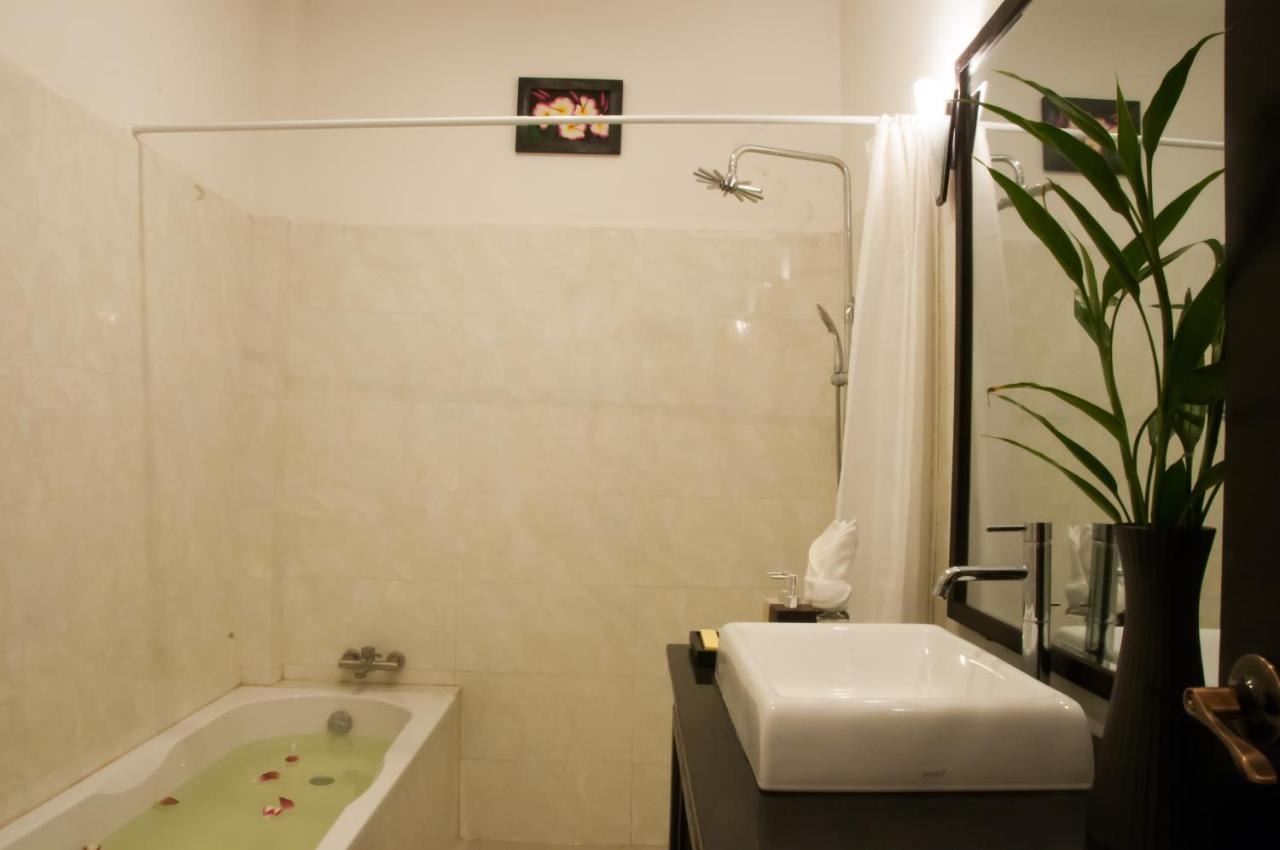 Private Boutique Home With Pool, The Fin Inn 暹粒 外观 照片