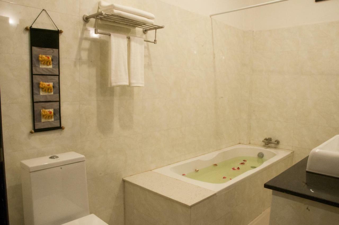 Private Boutique Home With Pool, The Fin Inn 暹粒 外观 照片