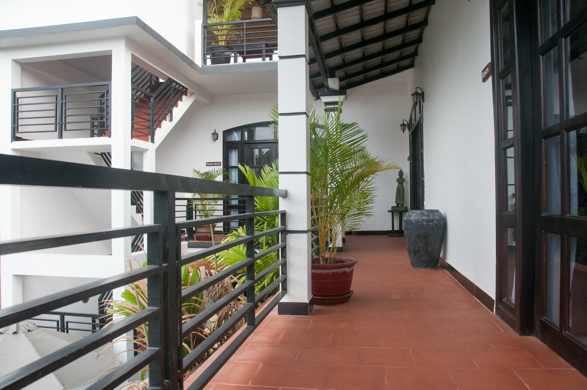Private Boutique Home With Pool, The Fin Inn 暹粒 外观 照片
